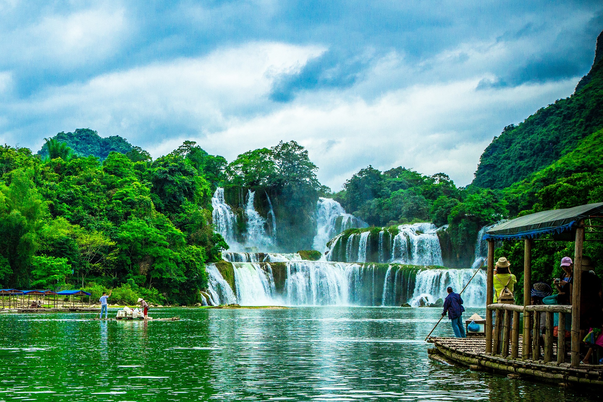 Ban Gioc–Detian Falls, border between China and Vietnam