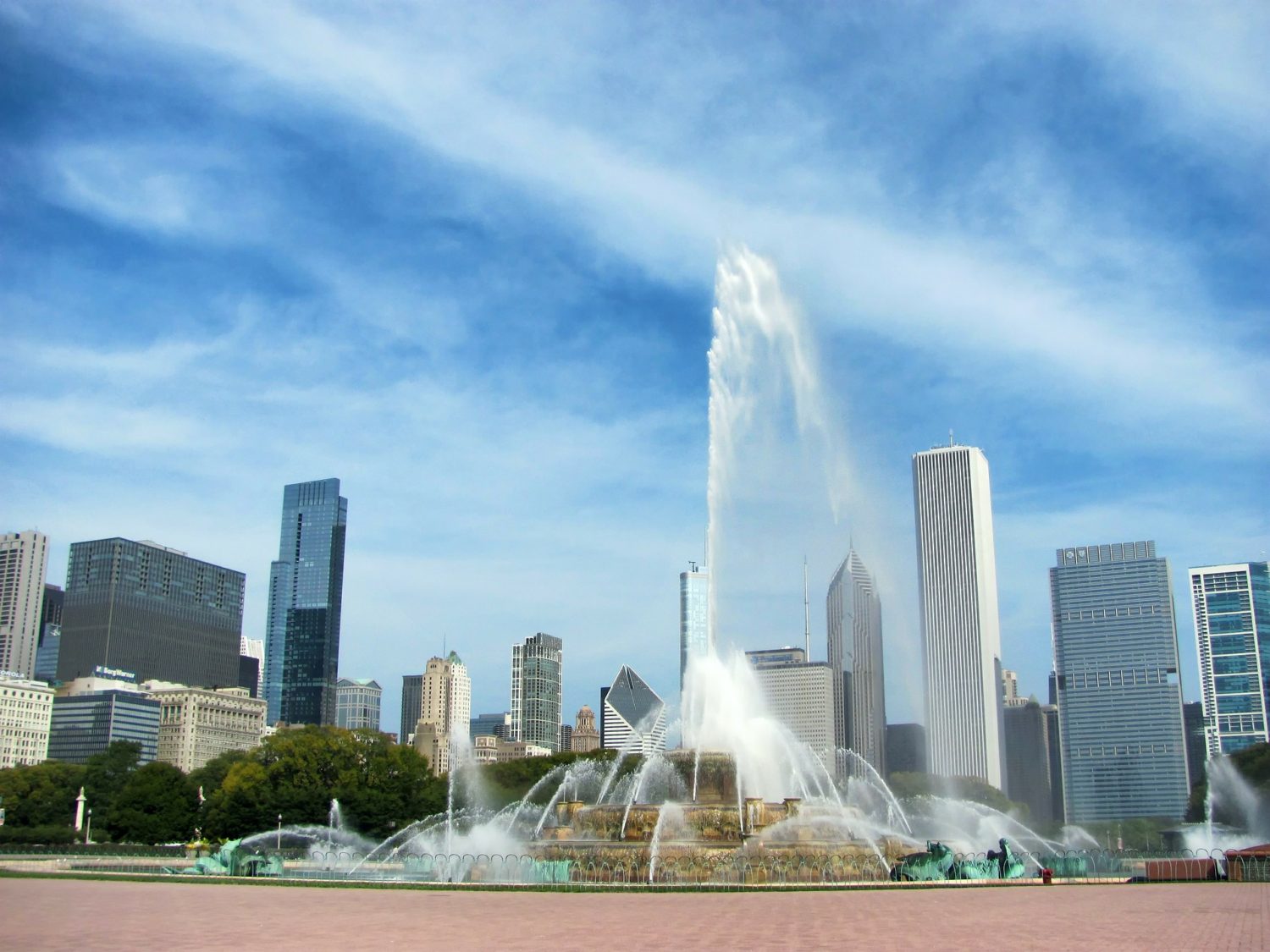страны архитектура Букингемский фонтан США Чикагоо country architecture Buckingham fountain USA Chicago скачать
