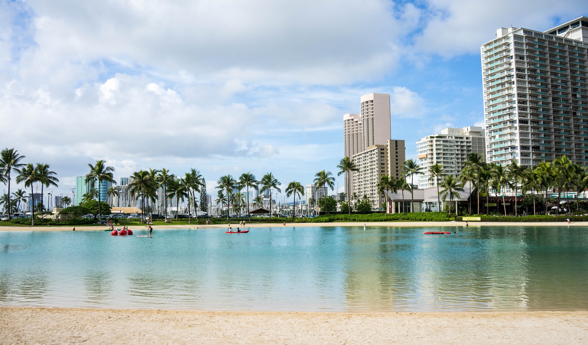 Waikiki Beach, Diamond Head, Honolulu, Hawaii